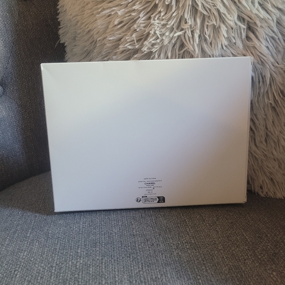 Chanel Coco Mademoiselle beauty pouch - Picture 4 of 6